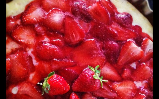 Torta de morango e branquinho