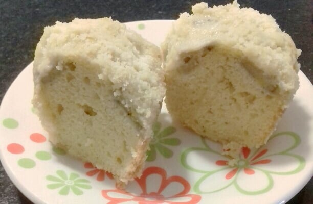 Cuca de banana e farofa (não precisa de batedeira e nem liquidificador)