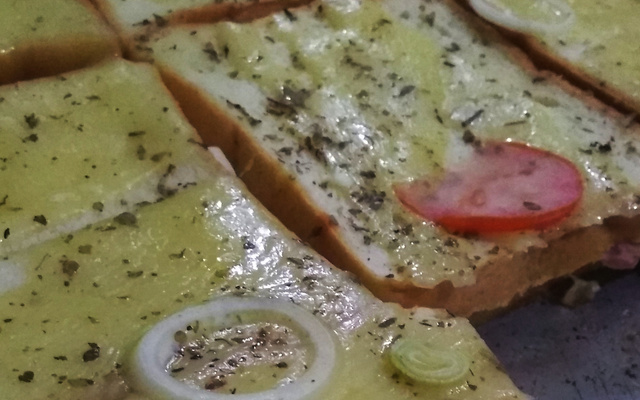 Torta de Pão de Forma Assado