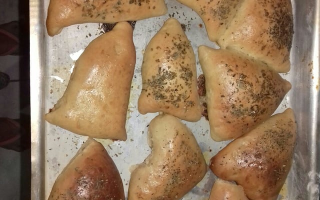 Esfiha de carne adaptada (receita turca)