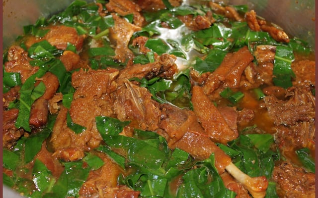 Frango com Ora-pro-nobis - Culinária Mineira Típica