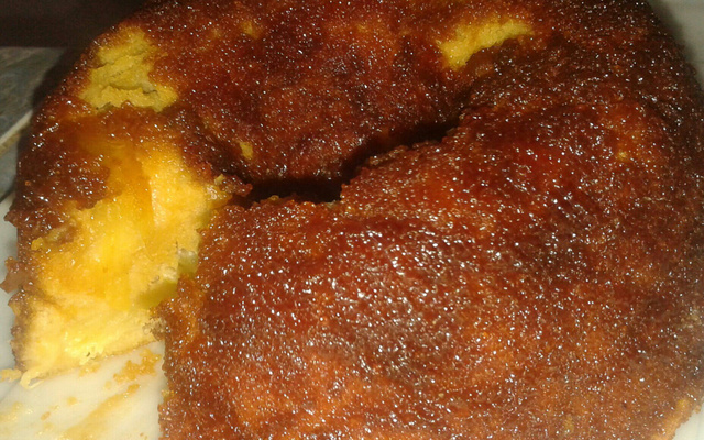 Bolo de abacaxi caramelizado