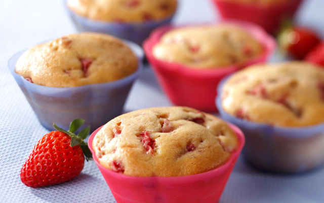 Muffin de fubá e morango