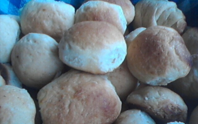 Pão de batata e nata recheado