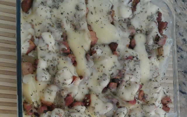 Batata com requeijão e bacon