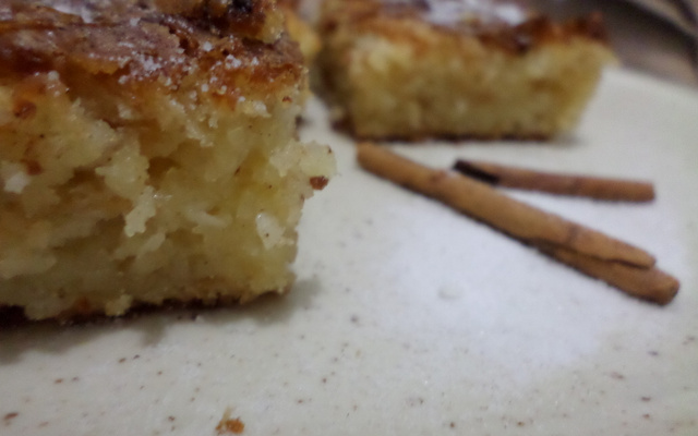 Bolo mistério de pão com coco (não vai ao liquidificador)