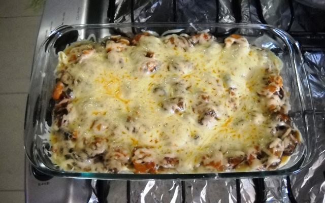 Macarrão com camarão e mexilhões