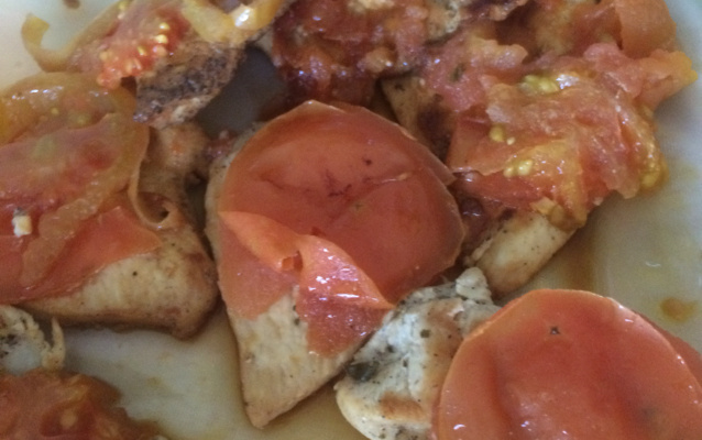 Filé de frango grelhado suculento (molhado)