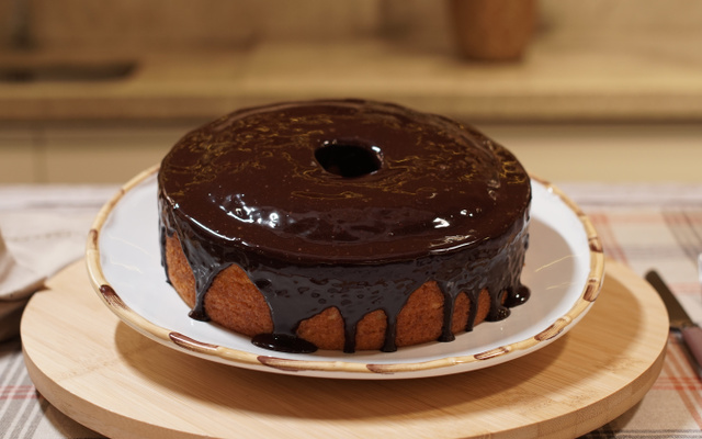 Bolo de iogurte com cobertura de creme de avelã zero açúcar