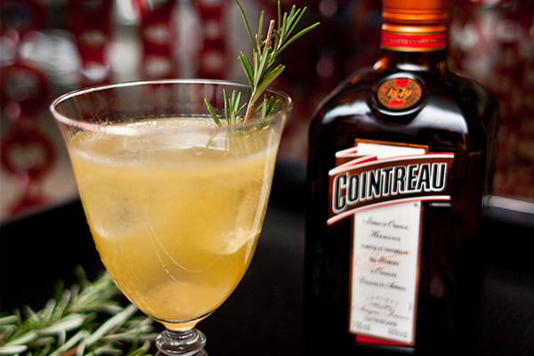 Cointreau Fizz Nectar