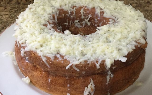 Bolo de coco delicioso