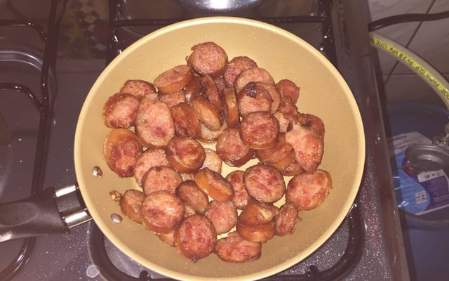 Linguiça frita com manteiga