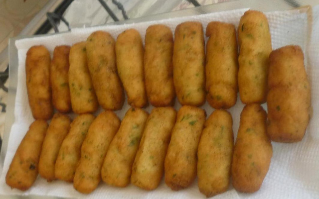 BOLINHO DE BACALHAU