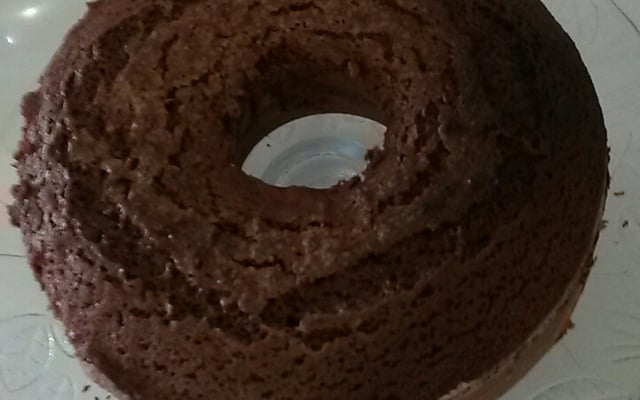 Bolo de chocolate integral com cobertura