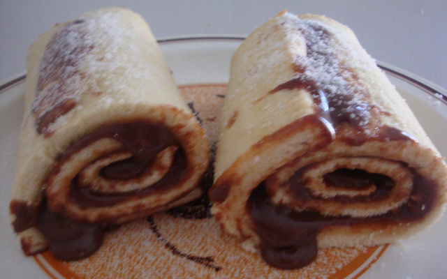 Rocambole doce para rechear