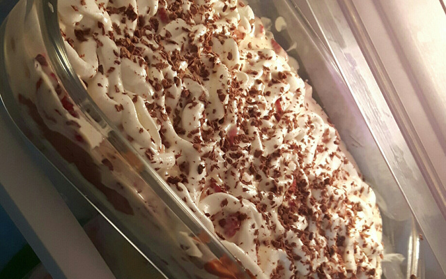 Pavê de morango com chocolate