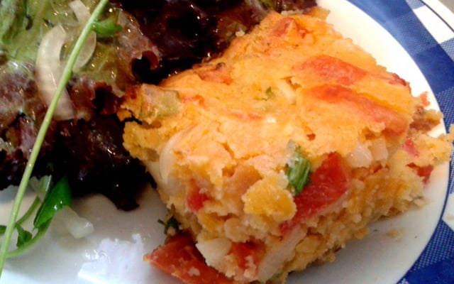 Torta de tomate e cebola