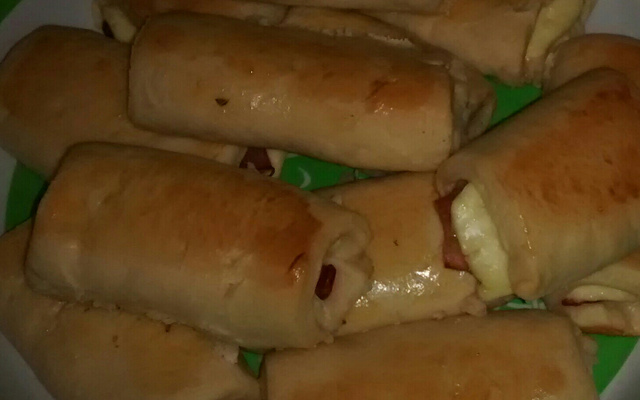 Massa para pizza, esfiha, joelho e outros salgados assados