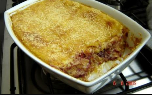 Escondidinho de carne seca