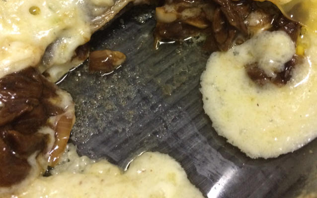 Lasanha com cogumelos e molho gorgonzola