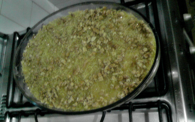 Doce de aletria com nozes ou amendoim