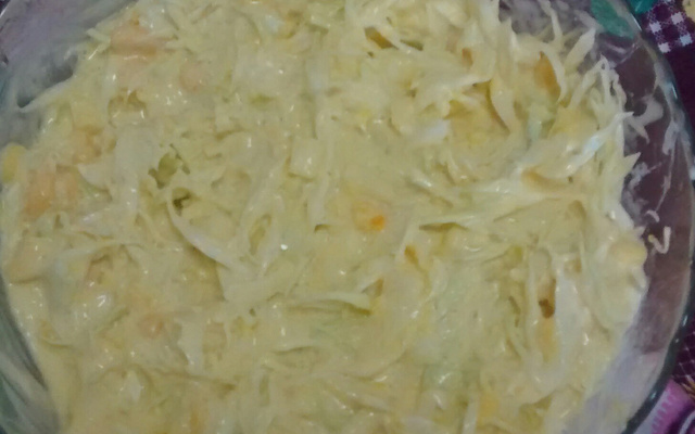 Salada de repolho com abacaxi e manga