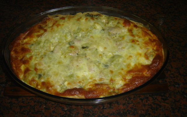 Souflé de abobrinha com frios e queijo branco