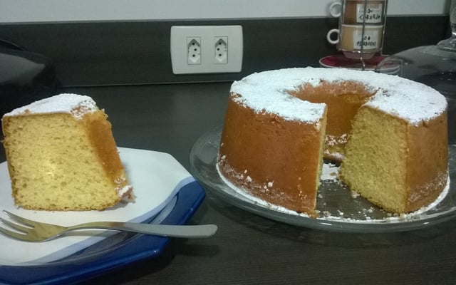 Bolo de fubá molhadinho