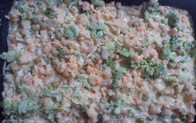 Macarrão ao molho branco com camarão