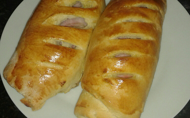 Pão recheado de frios