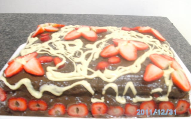 Torta de brigadeiro com morango