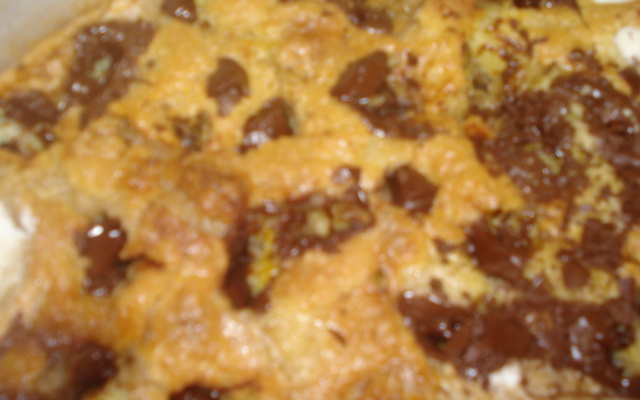 Torta de banana com pedaços de chocolate