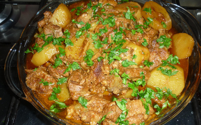 Costelinha de porco com batata