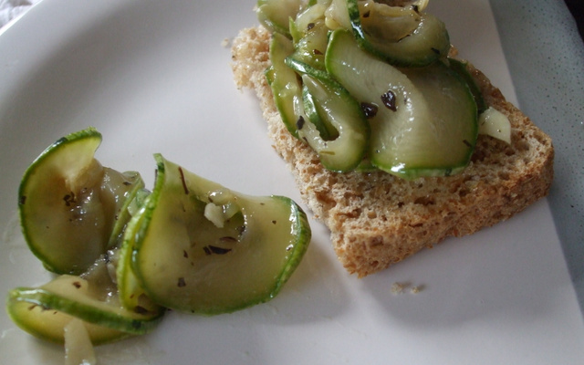 Antepasto de abobrinha italiana