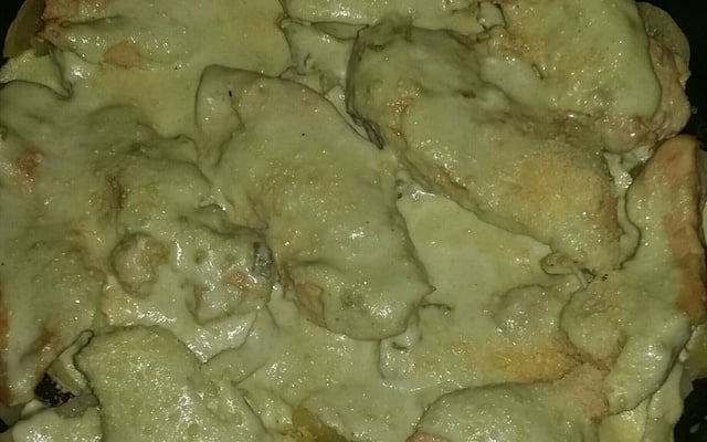 Frango assado ao creme de cebola caseiro
