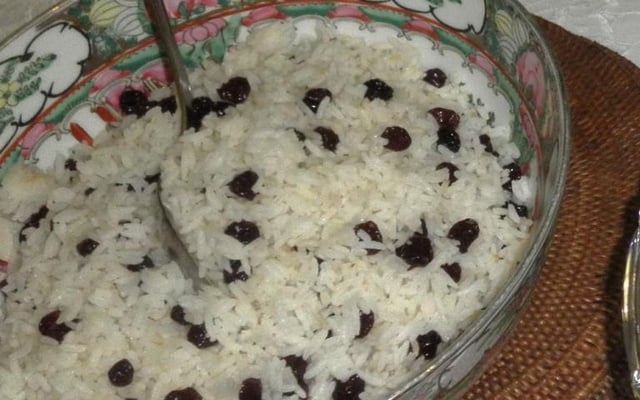 Arroz com Uva Passas