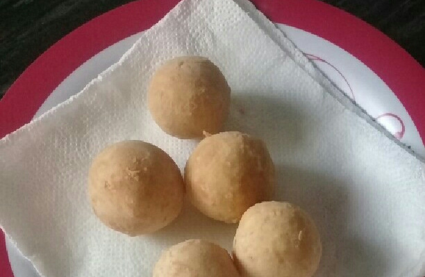 Bombinha de queijo fácil