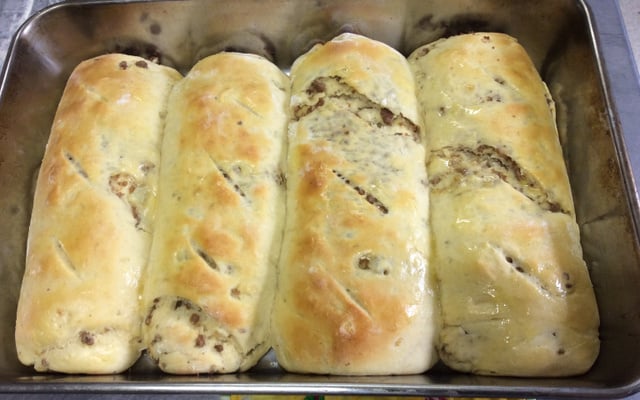 Pão de batata recheado com carne