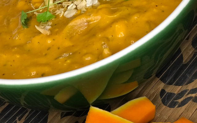 Sopa de jerimum com frango