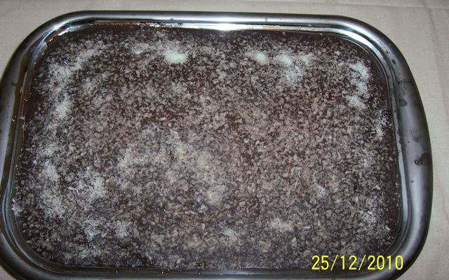 Pavê olho de sogra com calda de chocolate