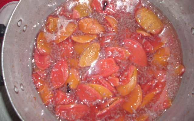 Doce de goiaba com coco