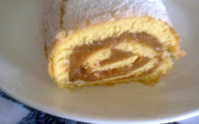 Rocambole de doce de banana