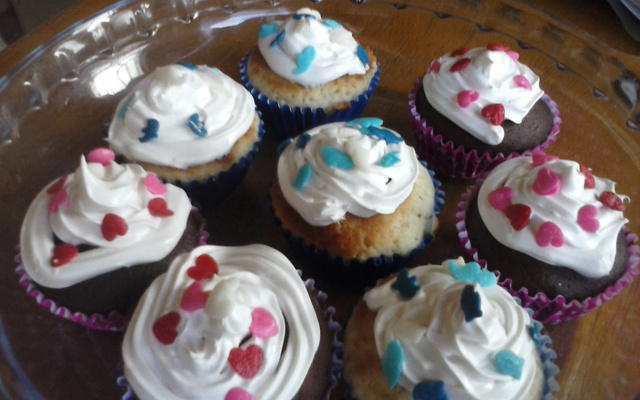 Cupcake de chocolate festeiro (super fácil)