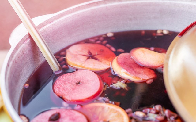 Quentão de suco de uva