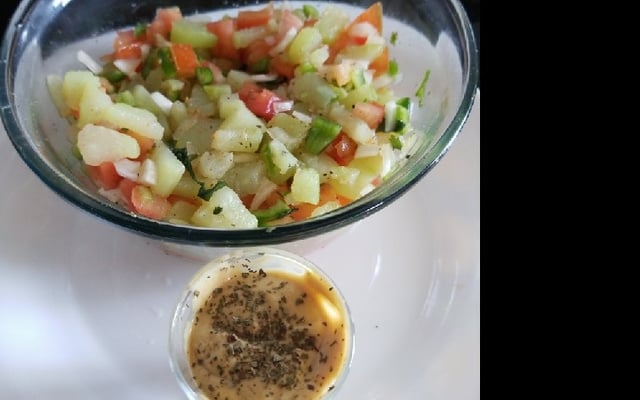 Salada de chuchu