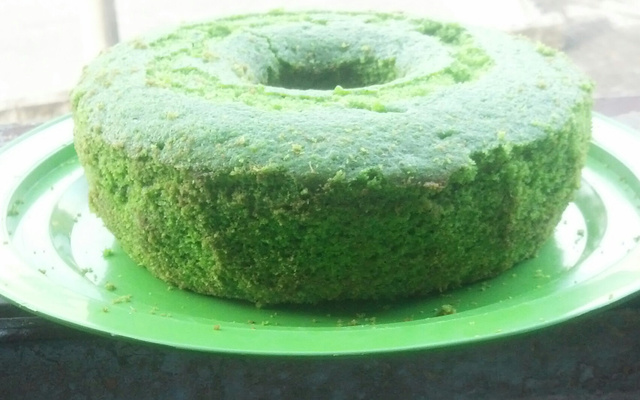 Bolo de folhas de brócolis