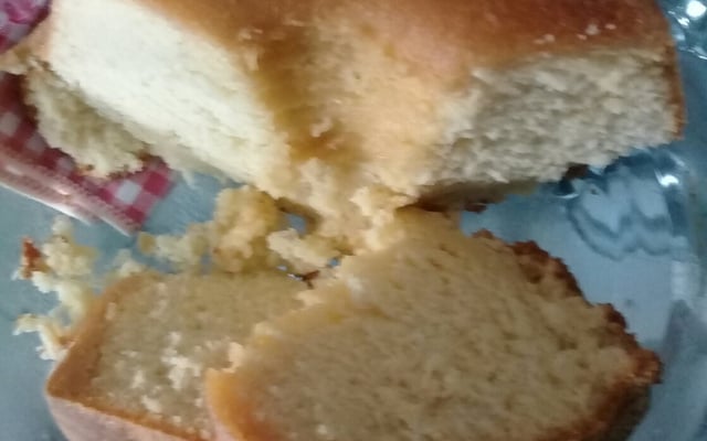 Bolo de coco com leite condensado