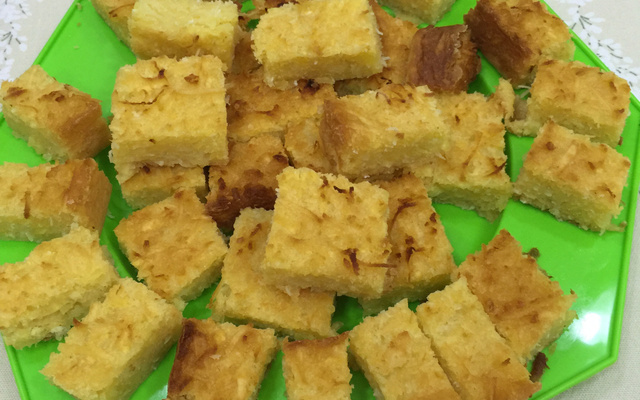 Bolo de aipim cremoso tradicional