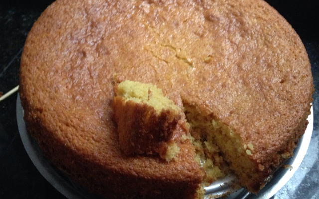 Bolo sem leite, sem glúten e sem ovo