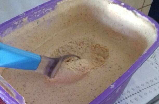 Sorvete de amendoim caseiro (tipo industrial)